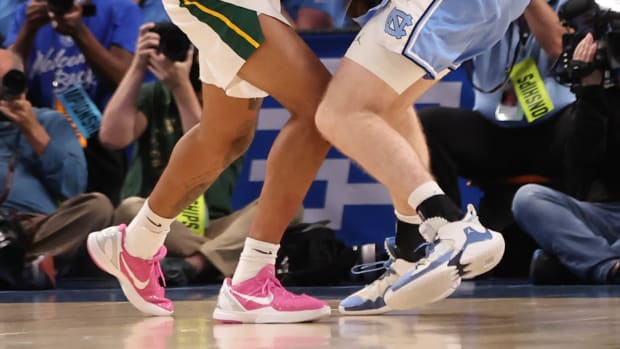 San Antonio Spurs rookie Jeremy Sochan is a fan of the Nike Kobe 6 'Think Pink'.